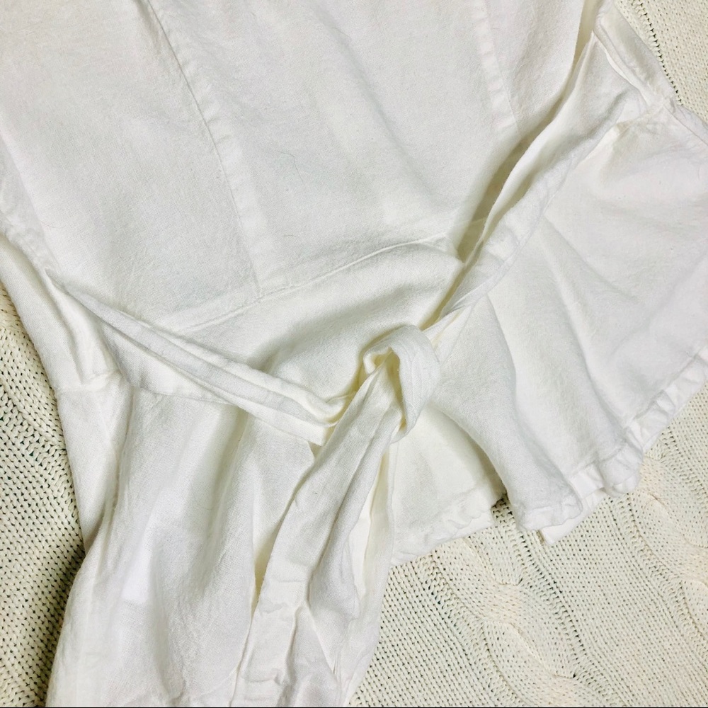 🆕 Urban Outfitters White Tie Half Sleeve Blouse - Picture 4 of 7